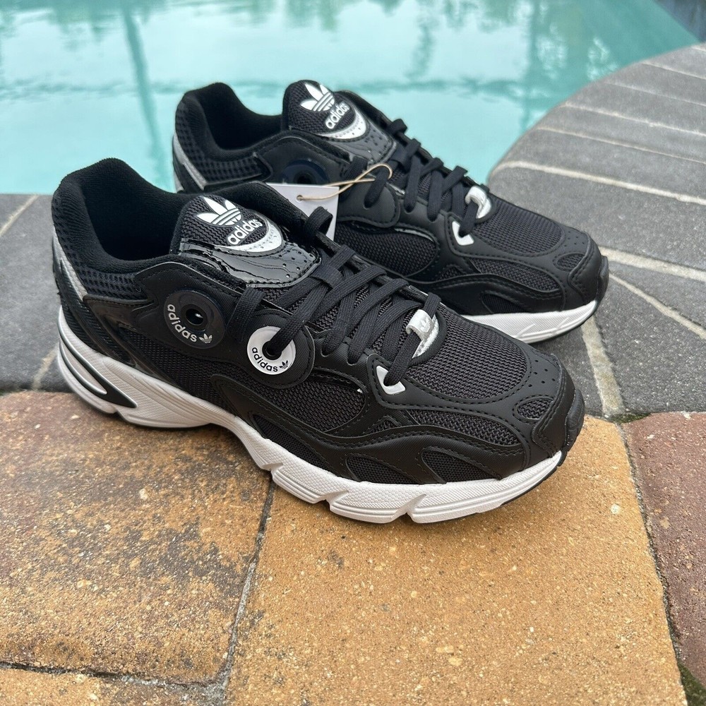 WOMEN'S Adidas Astir Sneaker Black White GY5260 Size 5.5W